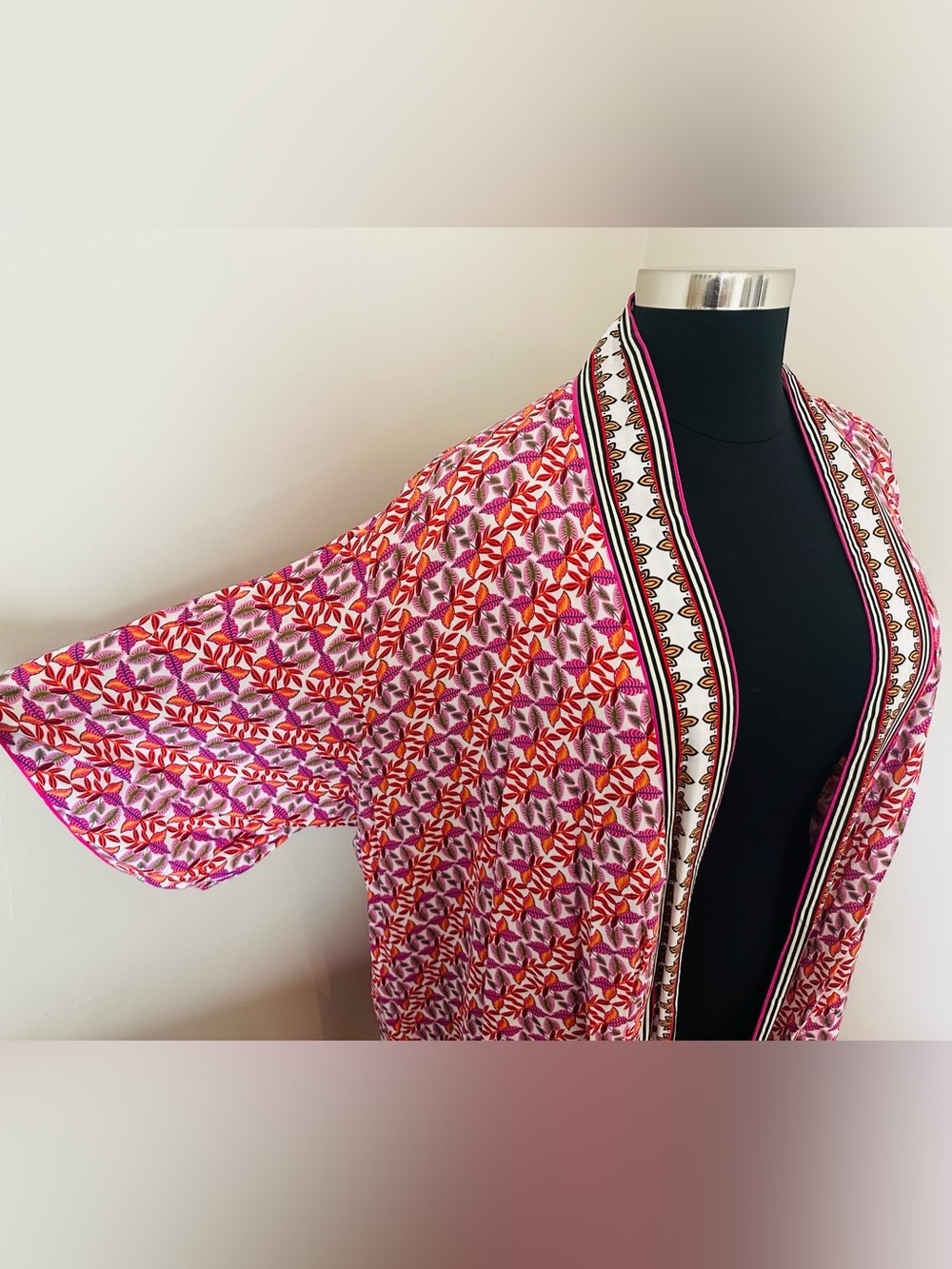 OSFM 2 sided Floral Kimono Robe - Cover-Up - Picture 7 of 8